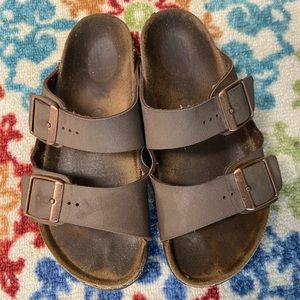 Youth Birkenstock size 34 aka size 2.
